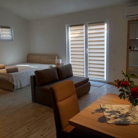 Apartments Sanja เยเซรา ภายนอก รูปภาพ