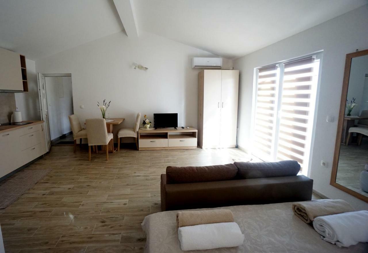 Apartments Sanja เยเซรา ภายนอก รูปภาพ