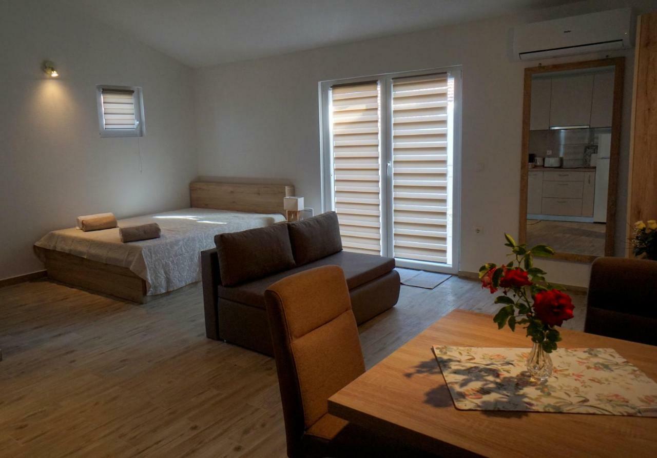 Apartments Sanja เยเซรา ภายนอก รูปภาพ